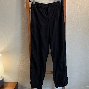 Vuori black woven elastic waist jogger pants zip front